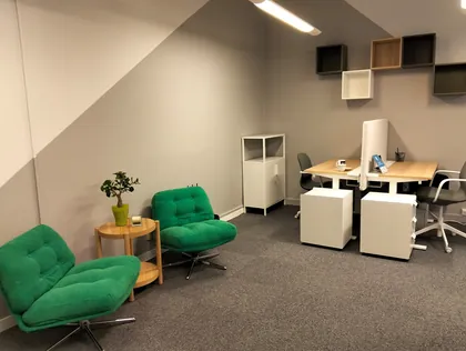 Biurko w coworkingu